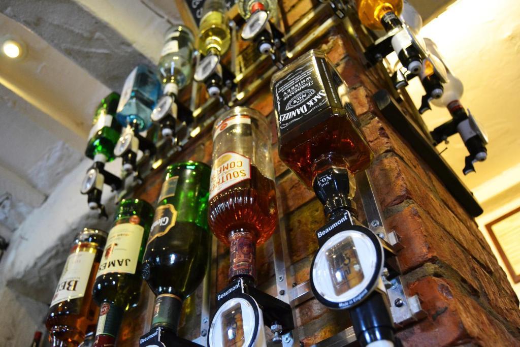 Angel Inn Misson Εξωτερικό φωτογραφία